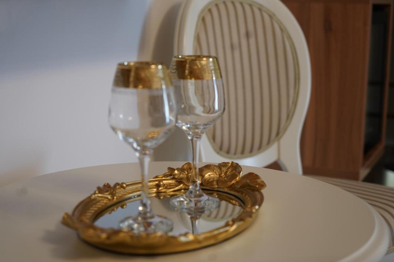 Vila Imperial One Luxury Boutique Hotel Фэгэраш Экстерьер фото