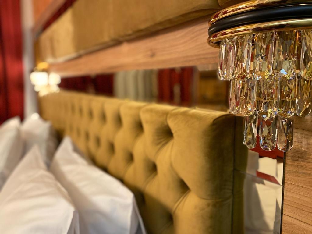 Vila Imperial One Luxury Boutique Hotel Фэгэраш Экстерьер фото