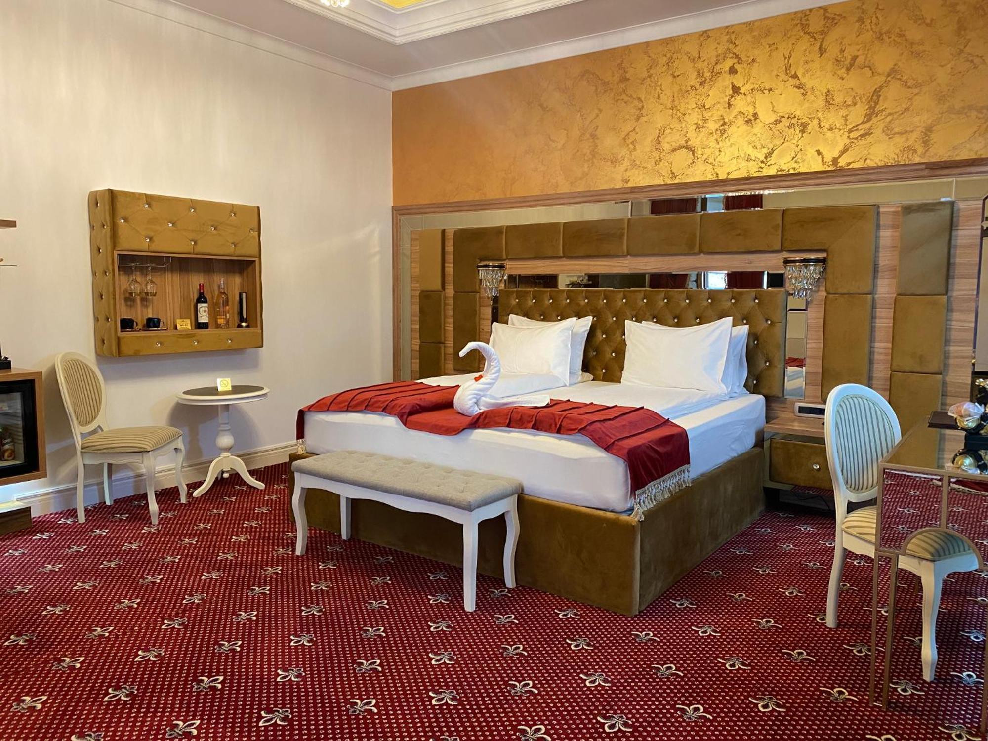 Vila Imperial One Luxury Boutique Hotel Фэгэраш Экстерьер фото